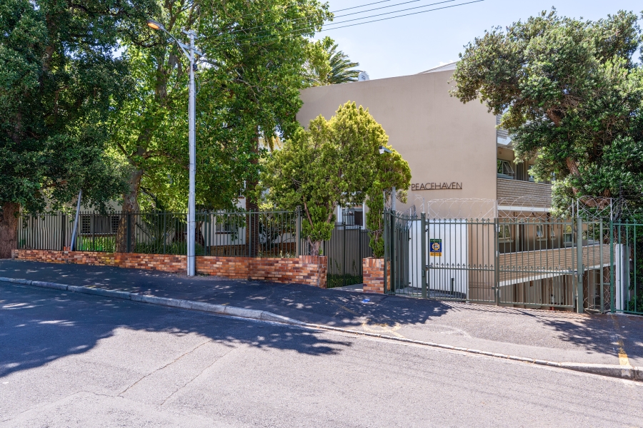 1 Bedroom Property for Sale in Oranjezicht Western Cape